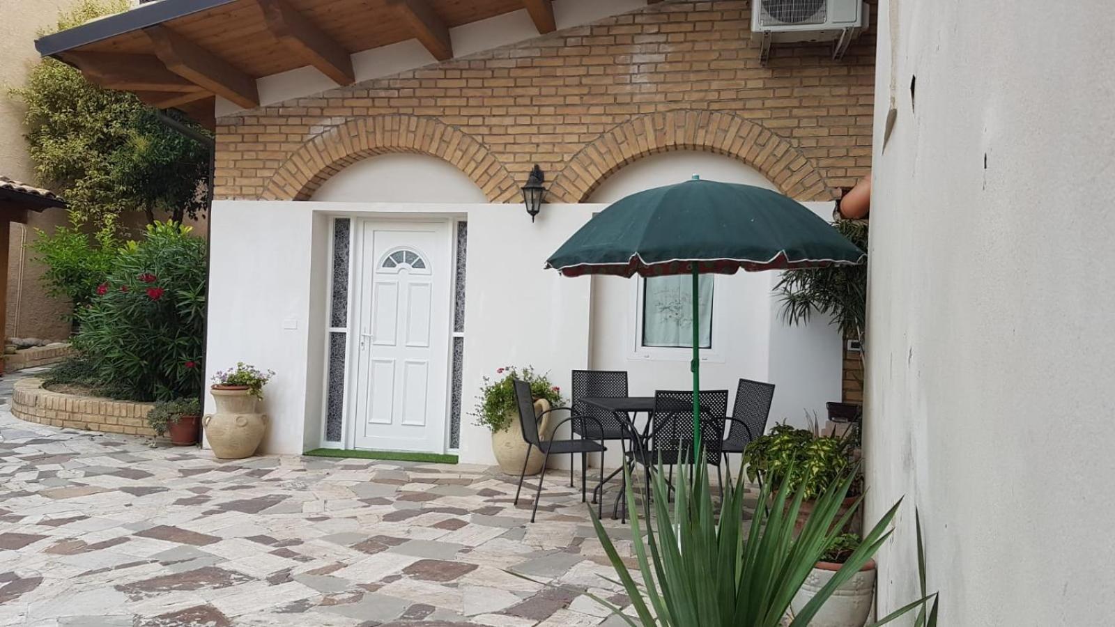 Dimora Antica Pianella Bed & Breakfast Pianella  Ngoại thất bức ảnh
